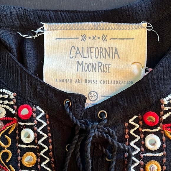 bohemian lace-up/embroidered yoke with mirror/sequin long sleeve/ruffle top-NWT - Picture 7 of 10